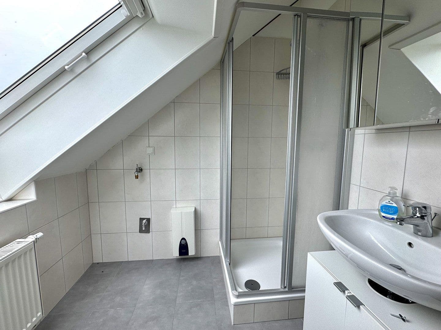 Predaj domu 197 m², pozemek 293 m², Rostocker Straße 30, Neubrandenburg, Meklenbursko-Predpomoransko Predaj domu 197 m², pozemek 293 m², Rostocker Straße 30, Neubrandenburg, Meklenbursko-Predpomoransko