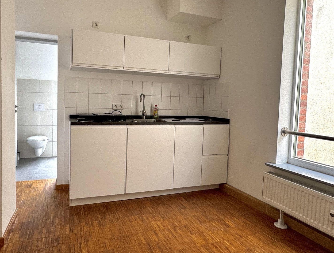 Predaj domu 197 m², pozemek 293 m², Rostocker Straße 30, Neubrandenburg, Meklenbursko-Predpomoransko Predaj domu 197 m², pozemek 293 m², Rostocker Straße 30, Neubrandenburg, Meklenbursko-Predpomoransko