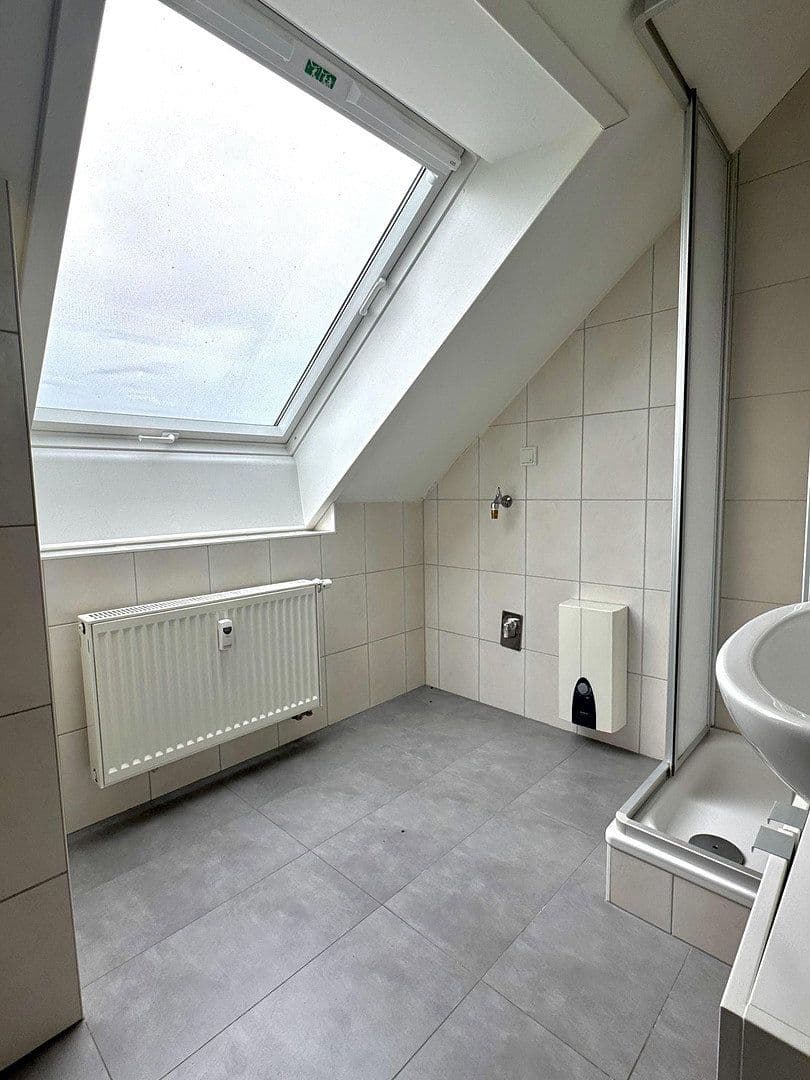 Predaj domu 197 m², pozemek 293 m², Rostocker Straße 30, Neubrandenburg, Meklenbursko-Predpomoransko Predaj domu 197 m², pozemek 293 m², Rostocker Straße 30, Neubrandenburg, Meklenbursko-Predpomoransko