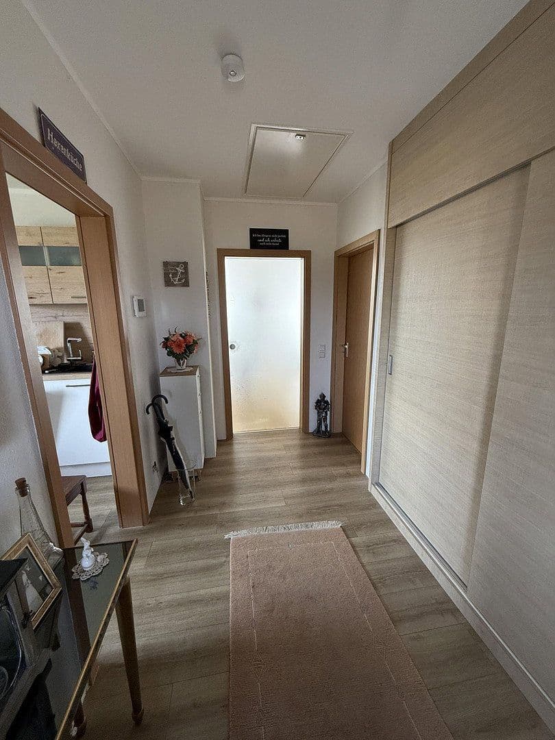 Predaj domu 104 m², pozemek 704 m², Flieden, Hesensko Predaj domu 104 m², pozemek 704 m², Flieden, Hesensko