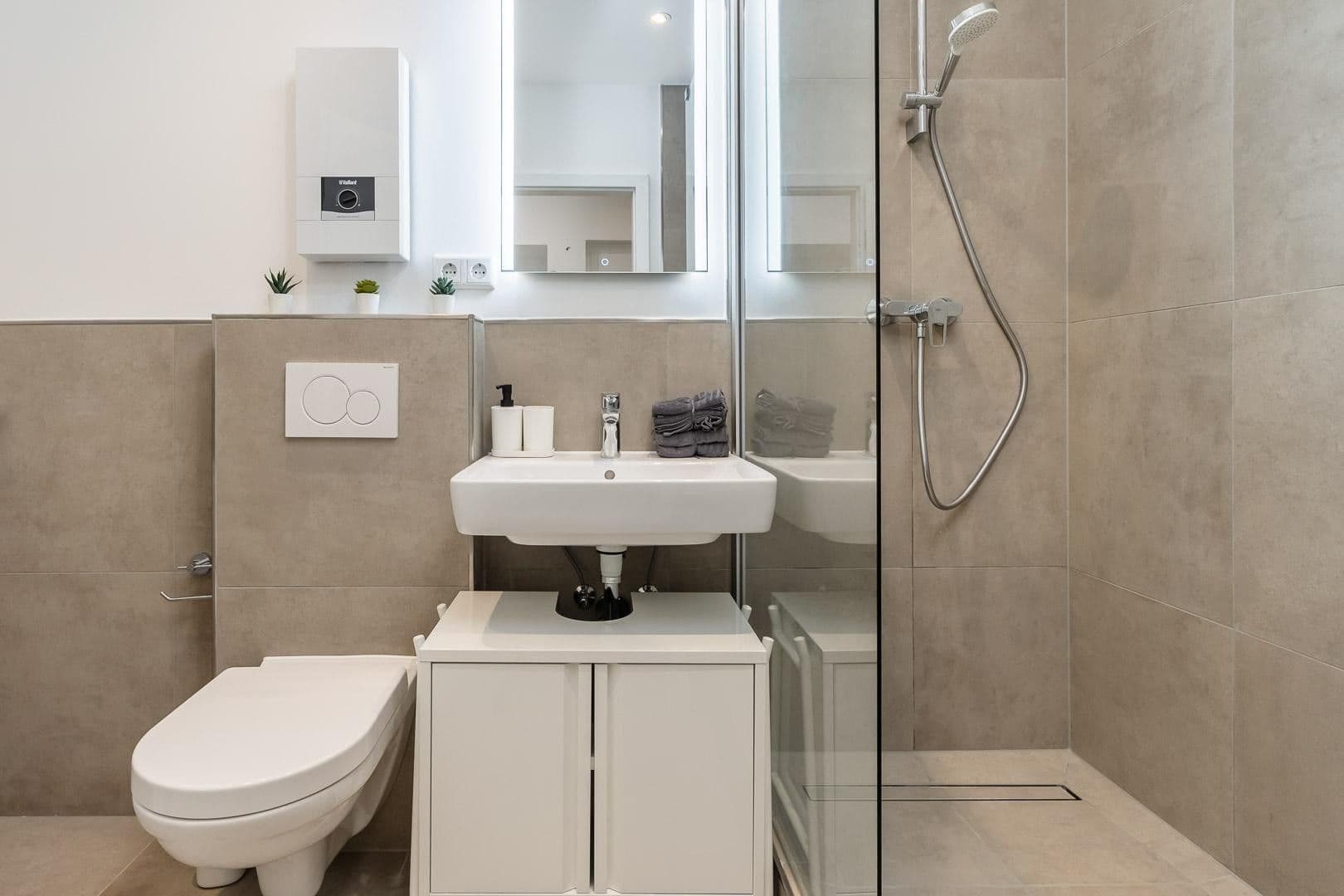 Prenájom bytu 16 m², Hüttenstr. 75, Düsseldorf, Severné Porýnie - Westfálsko Prenájom bytu 16 m², Hüttenstr. 75, Düsseldorf, Severné Porýnie - Westfálsko