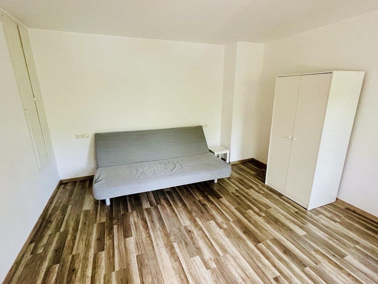 Prenájom domu 110 m², pozemek 102 m², Leopoldstraße 217, München, Bavorsko Prenájom domu 110 m², pozemek 102 m², Leopoldstraße 217, München, Bavorsko