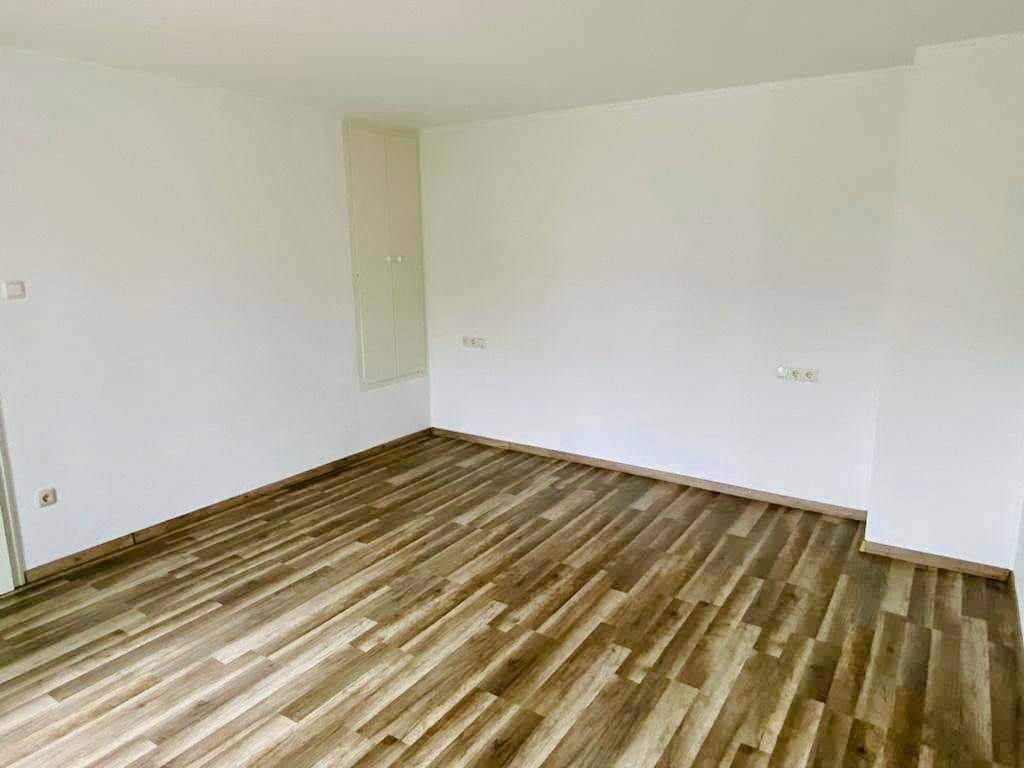 Prenájom domu 110 m², pozemek 102 m², Leopoldstraße 217, München, Bavorsko Prenájom domu 110 m², pozemek 102 m², Leopoldstraße 217, München, Bavorsko