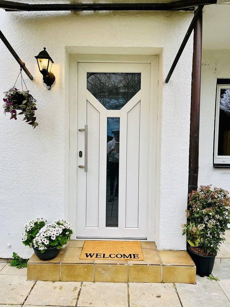 Prenájom domu 110 m², pozemek 102 m², Leopoldstraße 217, München, Bavorsko Prenájom domu 110 m², pozemek 102 m², Leopoldstraße 217, München, Bavorsko