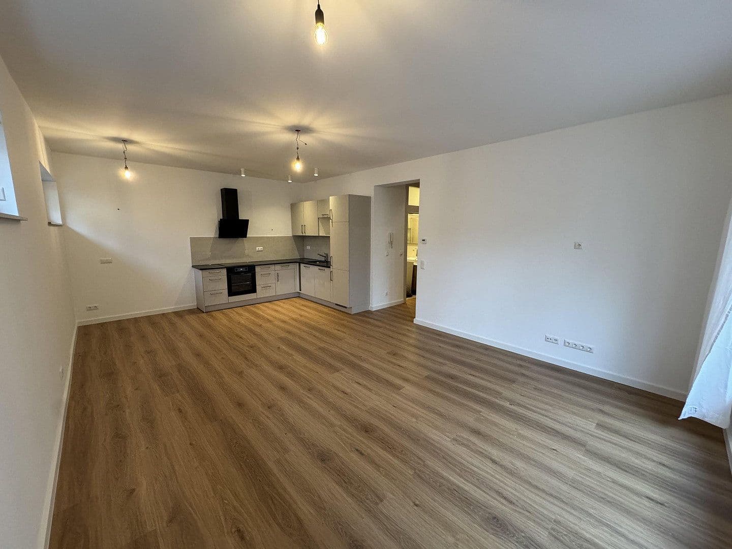Prenájom bytu 2-izbový 55 m², Dresden, Sasko Prenájom bytu 2-izbový 55 m², Dresden, Sasko