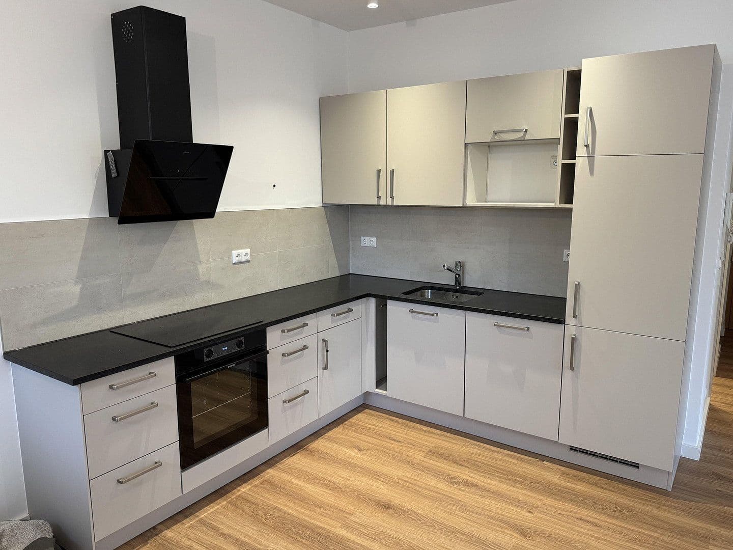 Prenájom bytu 2-izbový 55 m², Dresden, Sasko Prenájom bytu 2-izbový 55 m², Dresden, Sasko