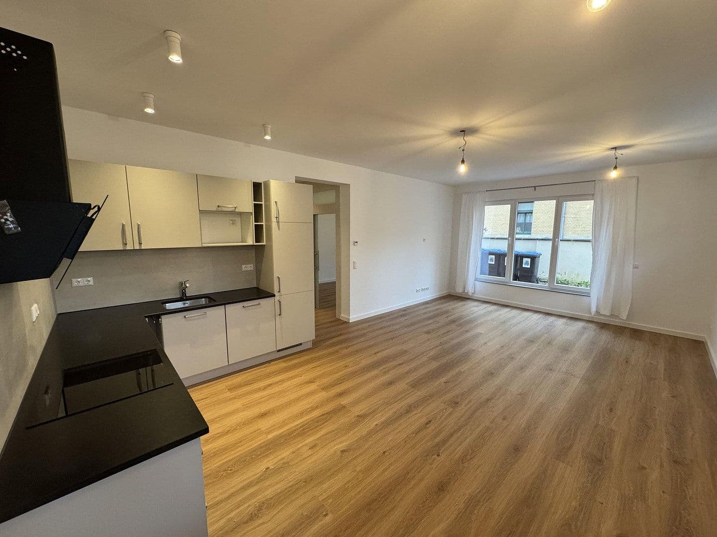 Prenájom bytu 2-izbový 55 m², Dresden, Sasko Prenájom bytu 2-izbový 55 m², Dresden, Sasko