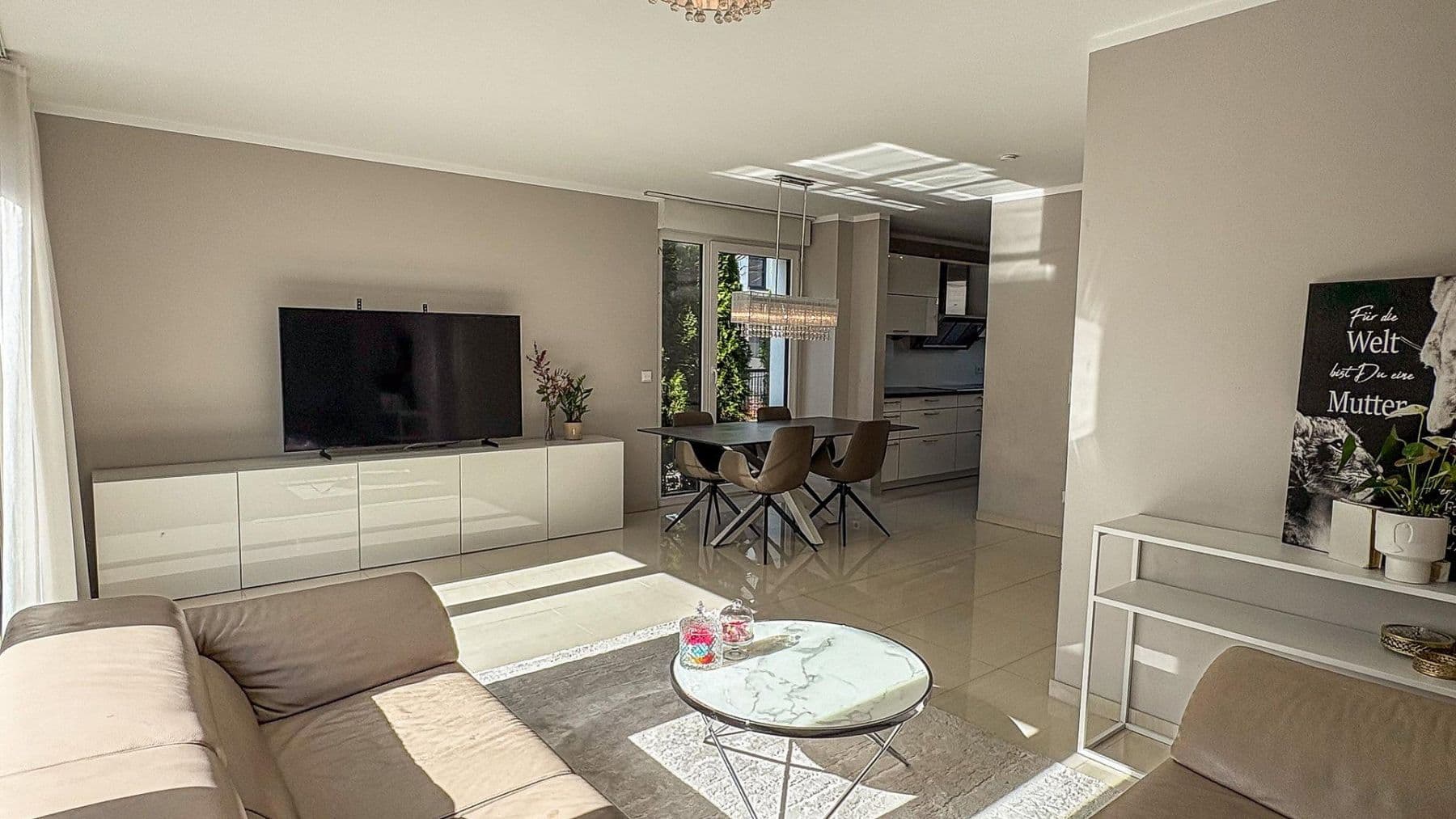 Predaj domu 133 m², pozemek 222 m², Hamburg, Hamburg Predaj domu 133 m², pozemek 222 m², Hamburg, Hamburg