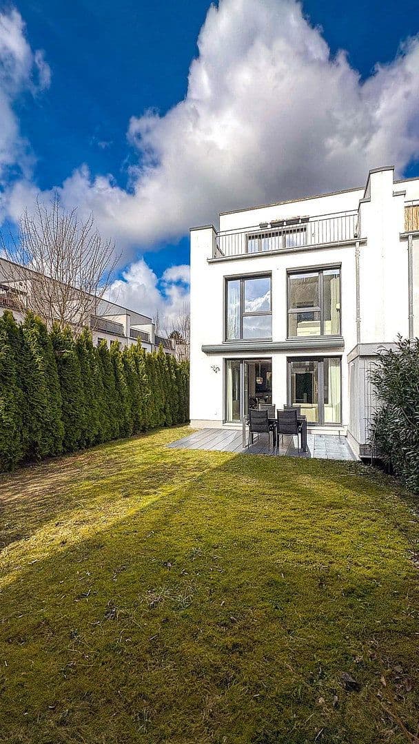 Predaj domu 133 m², pozemek 222 m², Hamburg, Hamburg Predaj domu 133 m², pozemek 222 m², Hamburg, Hamburg