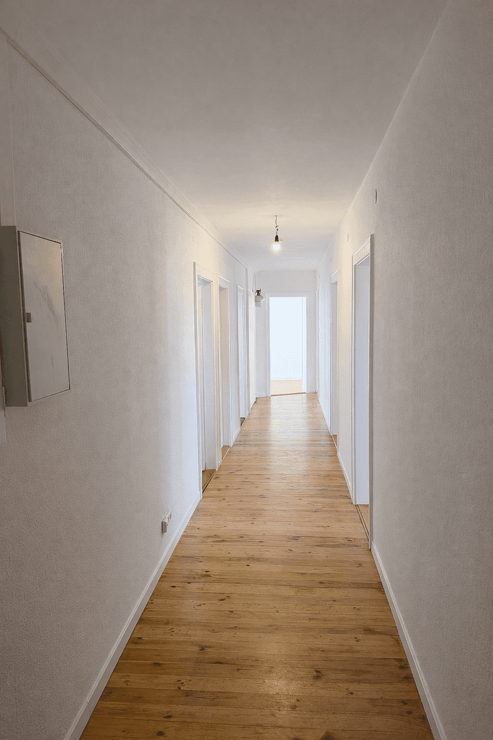 Prenájom bytu 4-izbový 120 m², Bucher Straße 97, Nürnberg, Bavorsko Prenájom bytu 4-izbový 120 m², Bucher Straße 97, Nürnberg, Bavorsko