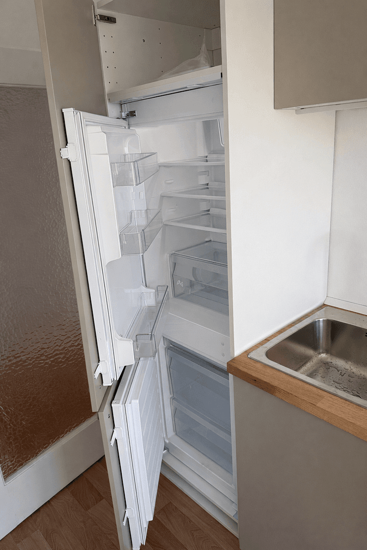 Prenájom bytu 4-izbový 120 m², Bucher Straße 97, Nürnberg, Bavorsko Prenájom bytu 4-izbový 120 m², Bucher Straße 97, Nürnberg, Bavorsko