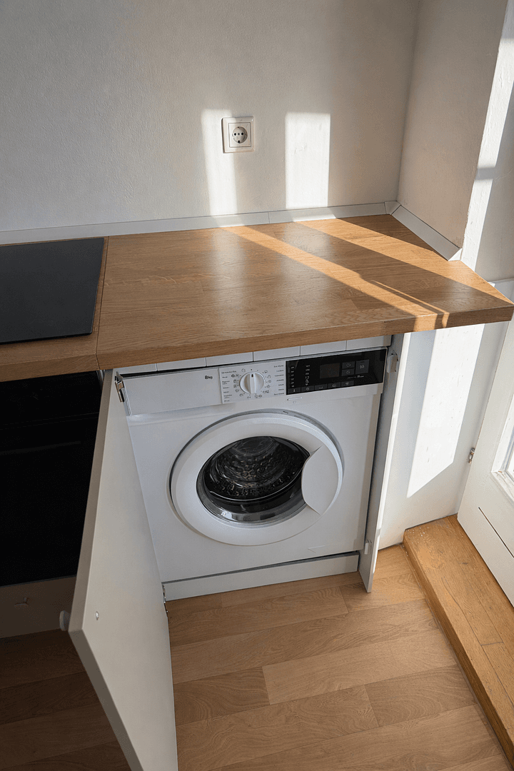 Prenájom bytu 4-izbový 120 m², Bucher Straße 97, Nürnberg, Bavorsko Prenájom bytu 4-izbový 120 m², Bucher Straße 97, Nürnberg, Bavorsko