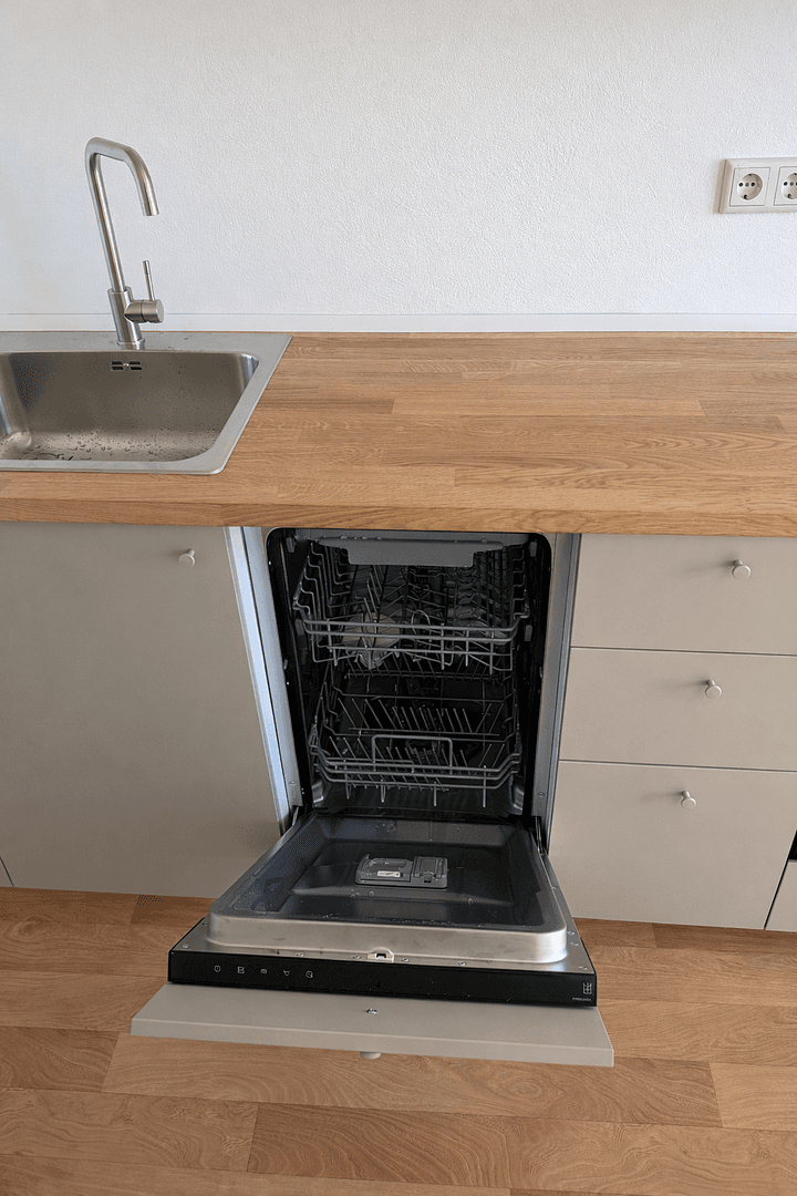 Prenájom bytu 4-izbový 120 m², Bucher Straße 97, Nürnberg, Bavorsko Prenájom bytu 4-izbový 120 m², Bucher Straße 97, Nürnberg, Bavorsko