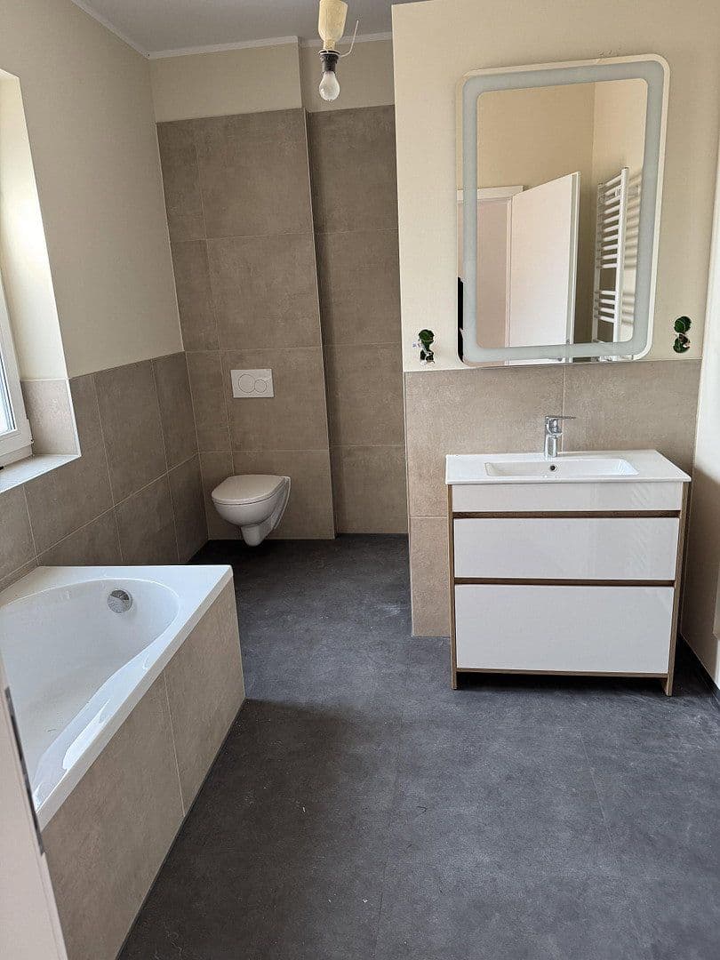 Prenájom bytu 2-izbový 82 m², Delligsen, Dolné Sasko Prenájom bytu 2-izbový 82 m², Delligsen, Dolné Sasko