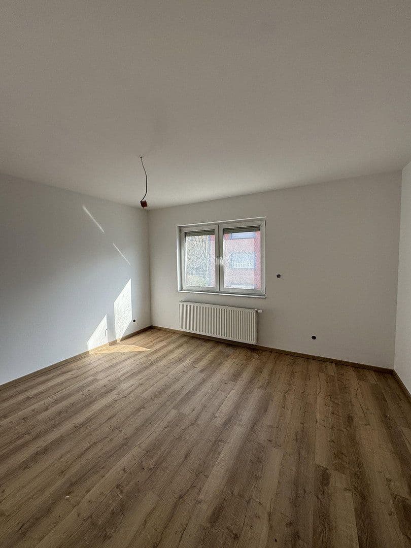 Prenájom bytu 2-izbový 82 m², Delligsen, Dolné Sasko Prenájom bytu 2-izbový 82 m², Delligsen, Dolné Sasko