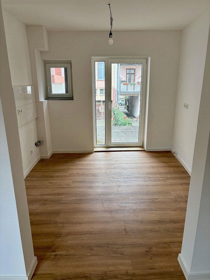 Prenájom bytu 2-izbový 46 m², Frankfurt am Main, Hesensko Prenájom bytu 2-izbový 46 m², Frankfurt am Main, Hesensko