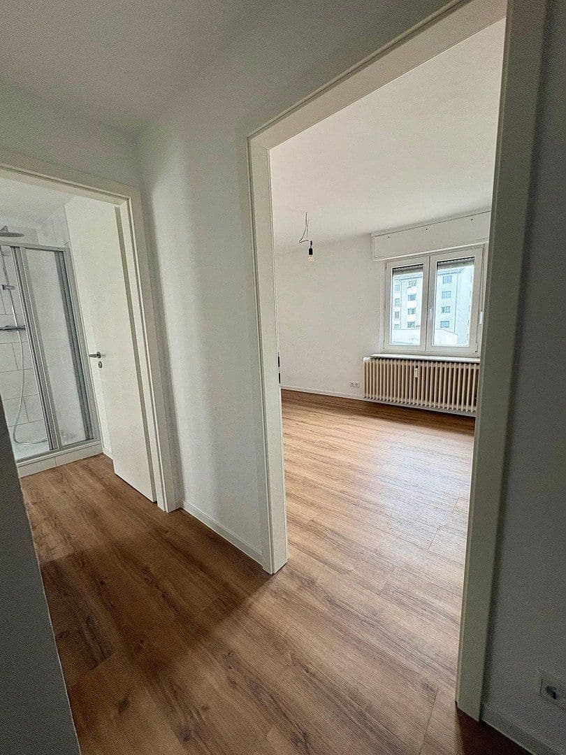 Prenájom bytu 2-izbový 46 m², Frankfurt am Main, Hesensko Prenájom bytu 2-izbový 46 m², Frankfurt am Main, Hesensko