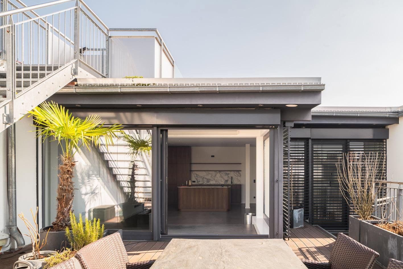 Predaj bytu 2-izbový 126 m², Graefestrasse 80, Berlin, Berlín Predaj bytu 2-izbový 126 m², Graefestrasse 80, Berlin, Berlín