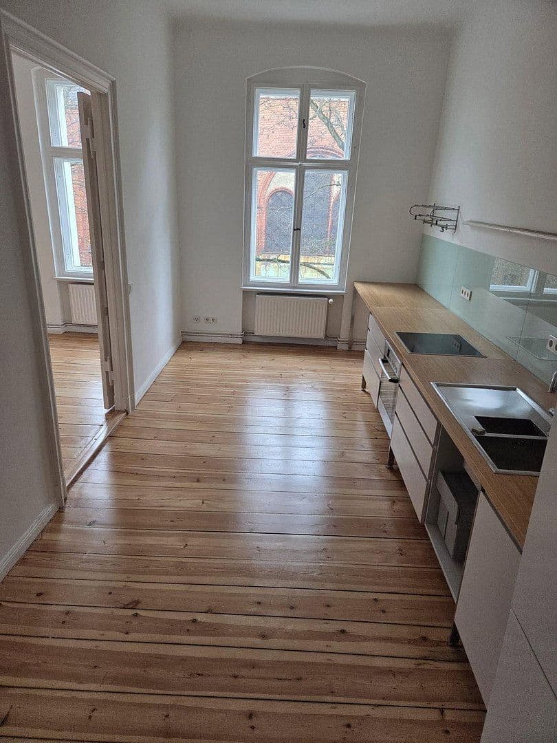 Prenájom bytu 4-izbový 137 m², Berlin, Berlín Prenájom bytu 4-izbový 137 m², Berlin, Berlín