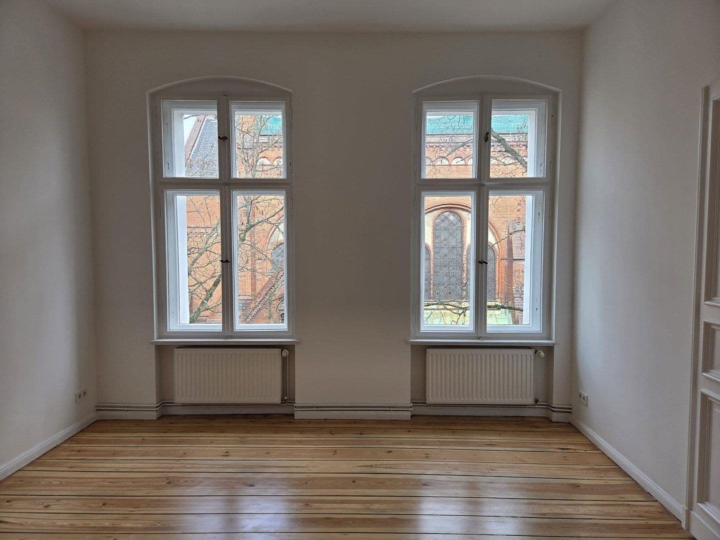 Prenájom bytu 4-izbový 137 m², Berlin, Berlín Prenájom bytu 4-izbový 137 m², Berlin, Berlín