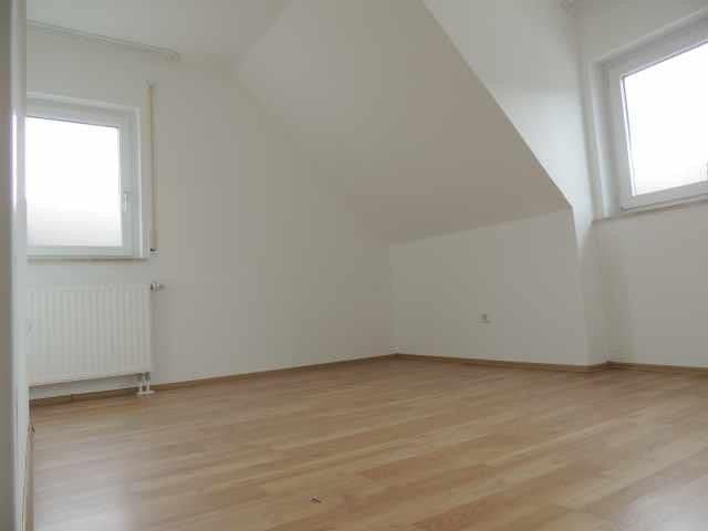 Prenájom bytu 3-izbový 92 m², Mössingen, Bádensko-Wurttembersko Prenájom bytu 3-izbový 92 m², Mössingen, Bádensko-Wurttembersko