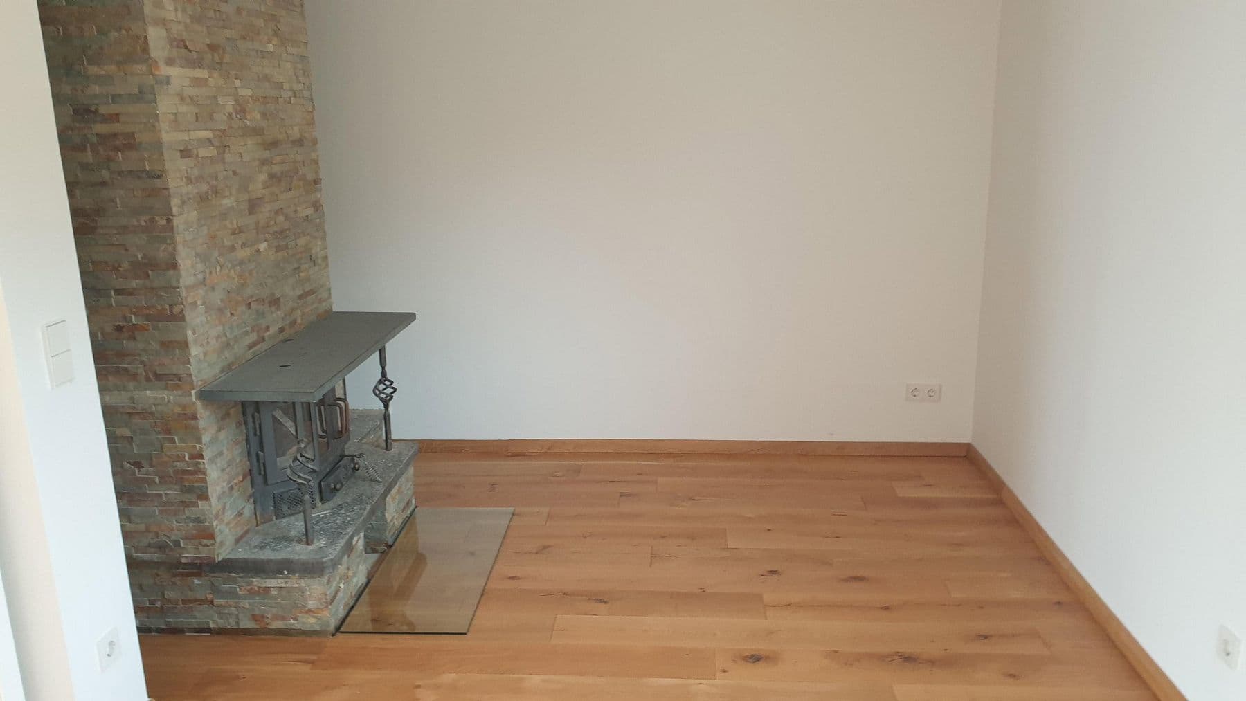 Predaj domu 1.350 m², pozemek 1.370 m², Am Goldberg 9, Heusenstamm, Hesensko Predaj domu 1.350 m², pozemek 1.370 m², Am Goldberg 9, Heusenstamm, Hesensko