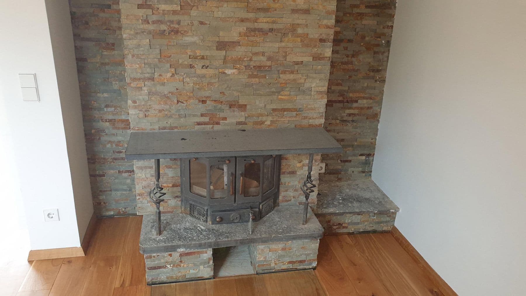 Predaj domu 1.350 m², pozemek 1.370 m², Am Goldberg 9, Heusenstamm, Hesensko Predaj domu 1.350 m², pozemek 1.370 m², Am Goldberg 9, Heusenstamm, Hesensko