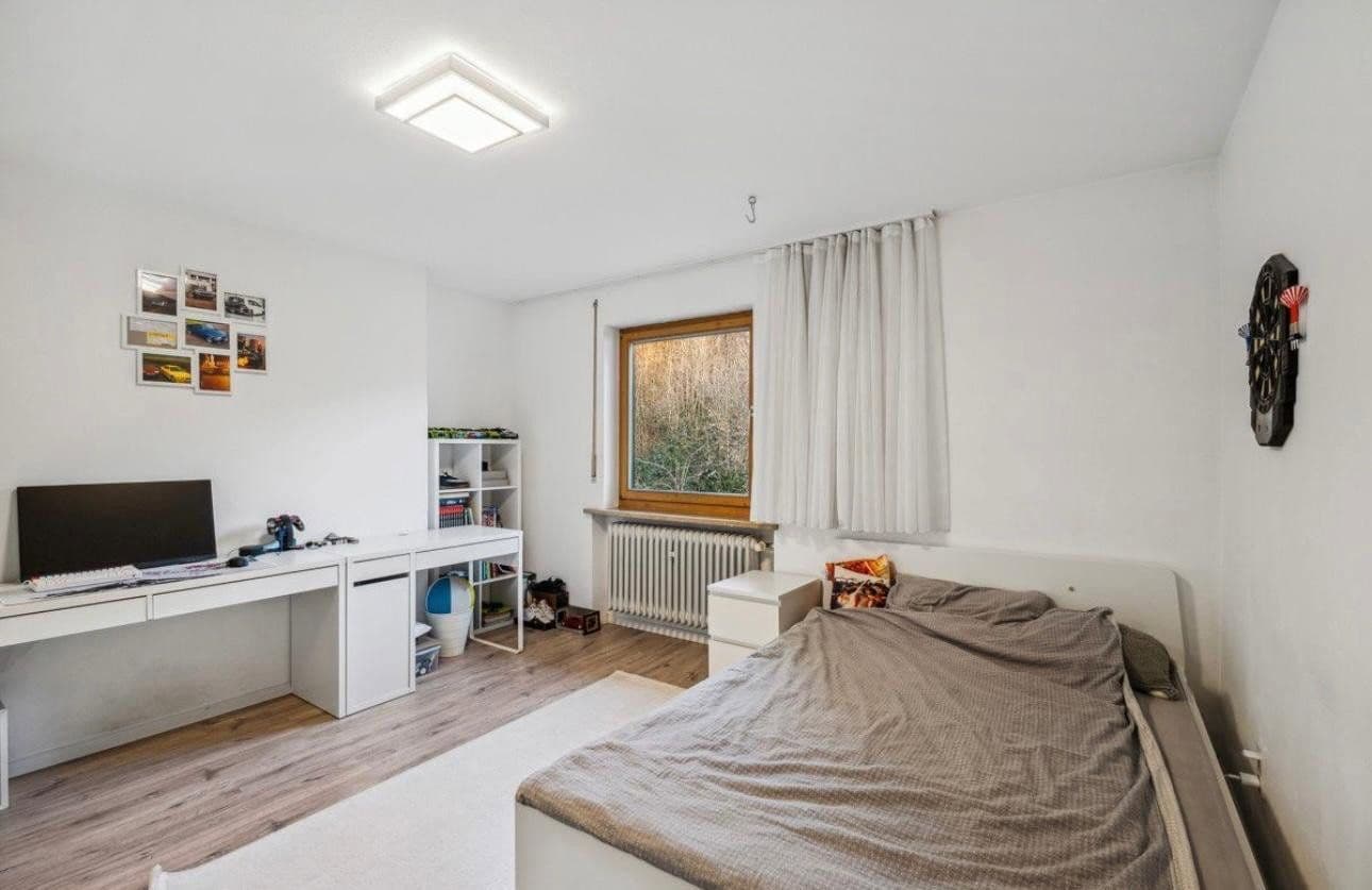 Predaj domu 133 m², pozemek 351 m², Birkenstraße 19, Miesbach, Bavorsko Predaj domu 133 m², pozemek 351 m², Birkenstraße 19, Miesbach, Bavorsko