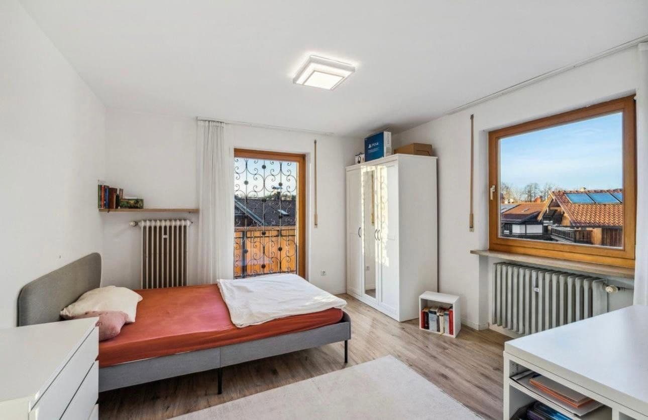 Predaj domu 133 m², pozemek 351 m², Birkenstraße 19, Miesbach, Bavorsko Predaj domu 133 m², pozemek 351 m², Birkenstraße 19, Miesbach, Bavorsko