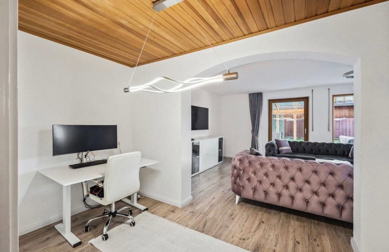 Predaj domu 133 m², pozemek 351 m², Birkenstraße 19, Miesbach, Bavorsko Predaj domu 133 m², pozemek 351 m², Birkenstraße 19, Miesbach, Bavorsko