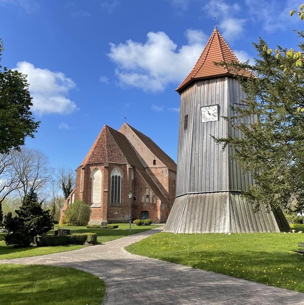 Predaj domu 200 m², pozemek 753 m², Saal, Meklenbursko-Predpomoransko Predaj domu 200 m², pozemek 753 m², Saal, Meklenbursko-Predpomoransko