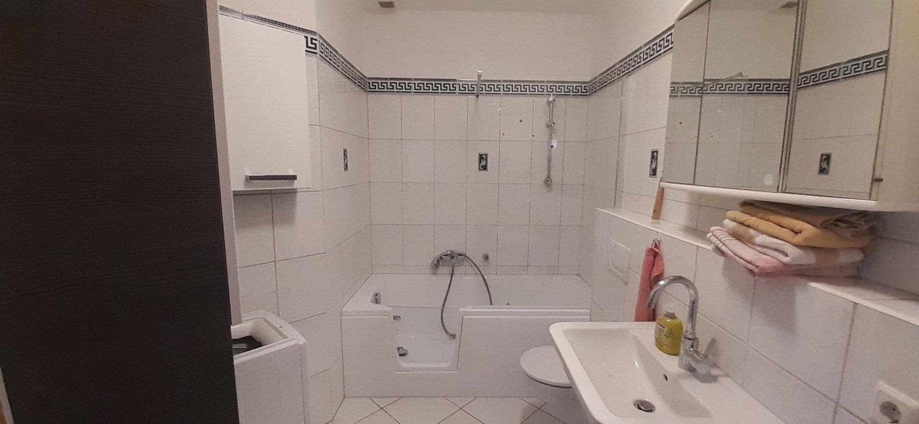 Prenájom bytu 2-izbový 68 m², Gärtnerstr. 24-26, Duisburg, Severné Porýnie - Westfálsko Prenájom bytu 2-izbový 68 m², Gärtnerstr. 24-26, Duisburg, Severné Porýnie - Westfálsko