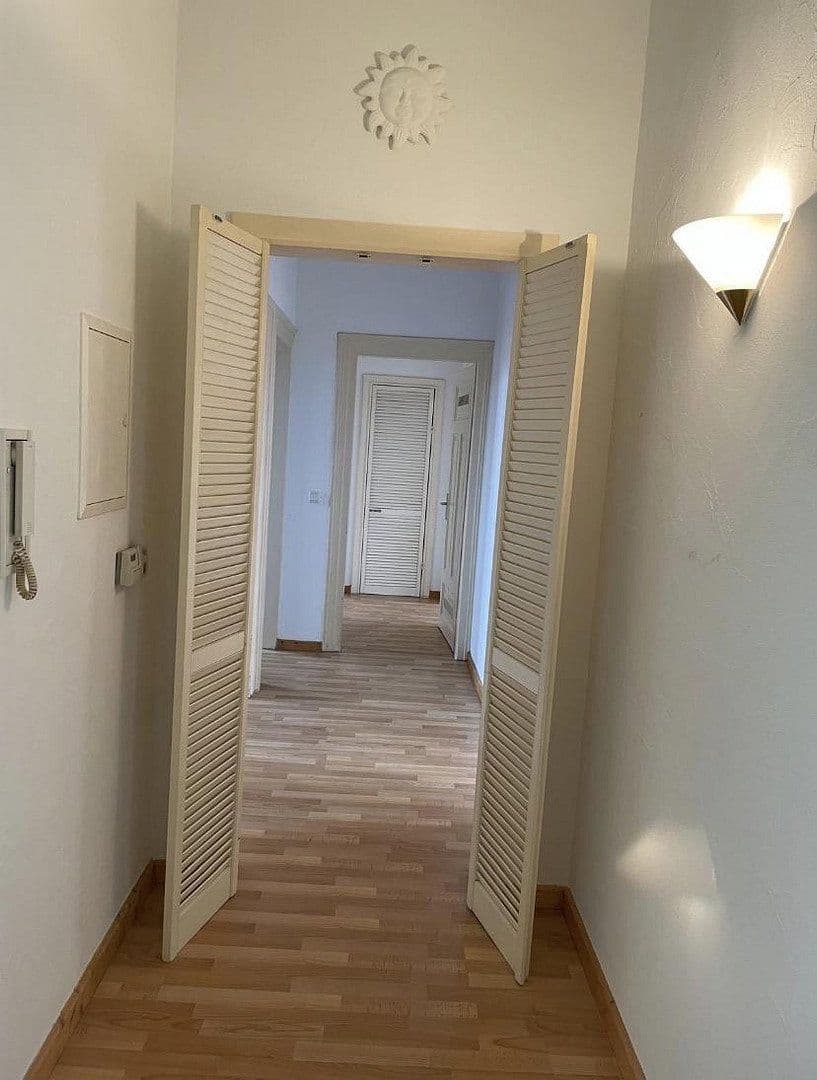 Prenájom bytu 3-izbový 84 m², Landau, Porýnie-Falcko Prenájom bytu 3-izbový 84 m², Landau, Porýnie-Falcko