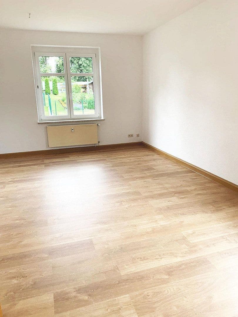 Prenájom bytu 2-izbový 56 m², Abteistraße 13, Oberlungwitz, Sasko Prenájom bytu 2-izbový 56 m², Abteistraße 13, Oberlungwitz, Sasko