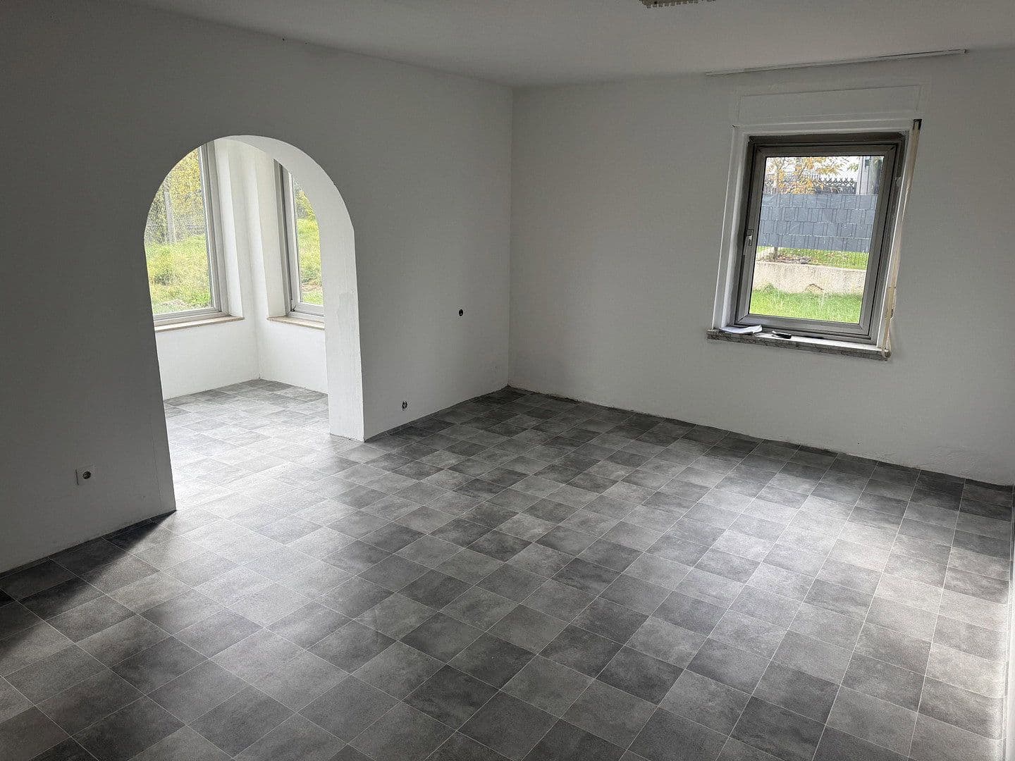 Predaj domu 155 m², pozemek 485 m², Höhbuck 7, Roßtal, Bavorsko Predaj domu 155 m², pozemek 485 m², Höhbuck 7, Roßtal, Bavorsko