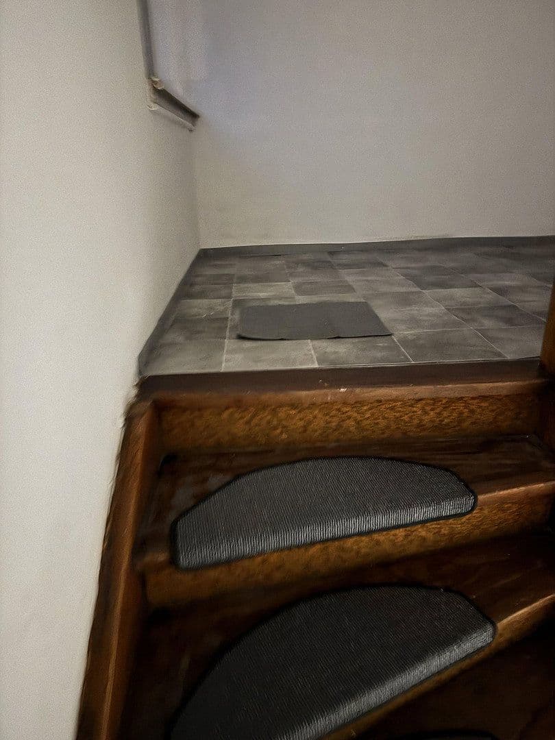 Predaj domu 155 m², pozemek 485 m², Höhbuck 7, Roßtal, Bavorsko Predaj domu 155 m², pozemek 485 m², Höhbuck 7, Roßtal, Bavorsko