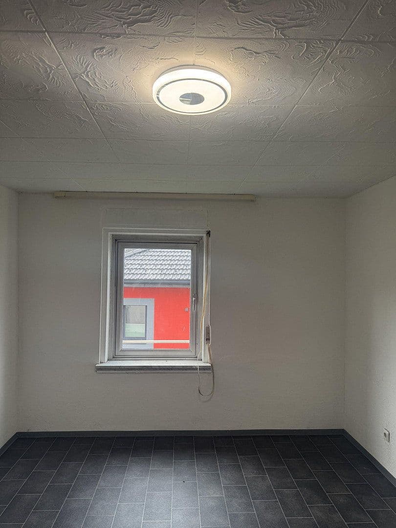 Predaj domu 155 m², pozemek 485 m², Höhbuck 7, Roßtal, Bavorsko Predaj domu 155 m², pozemek 485 m², Höhbuck 7, Roßtal, Bavorsko