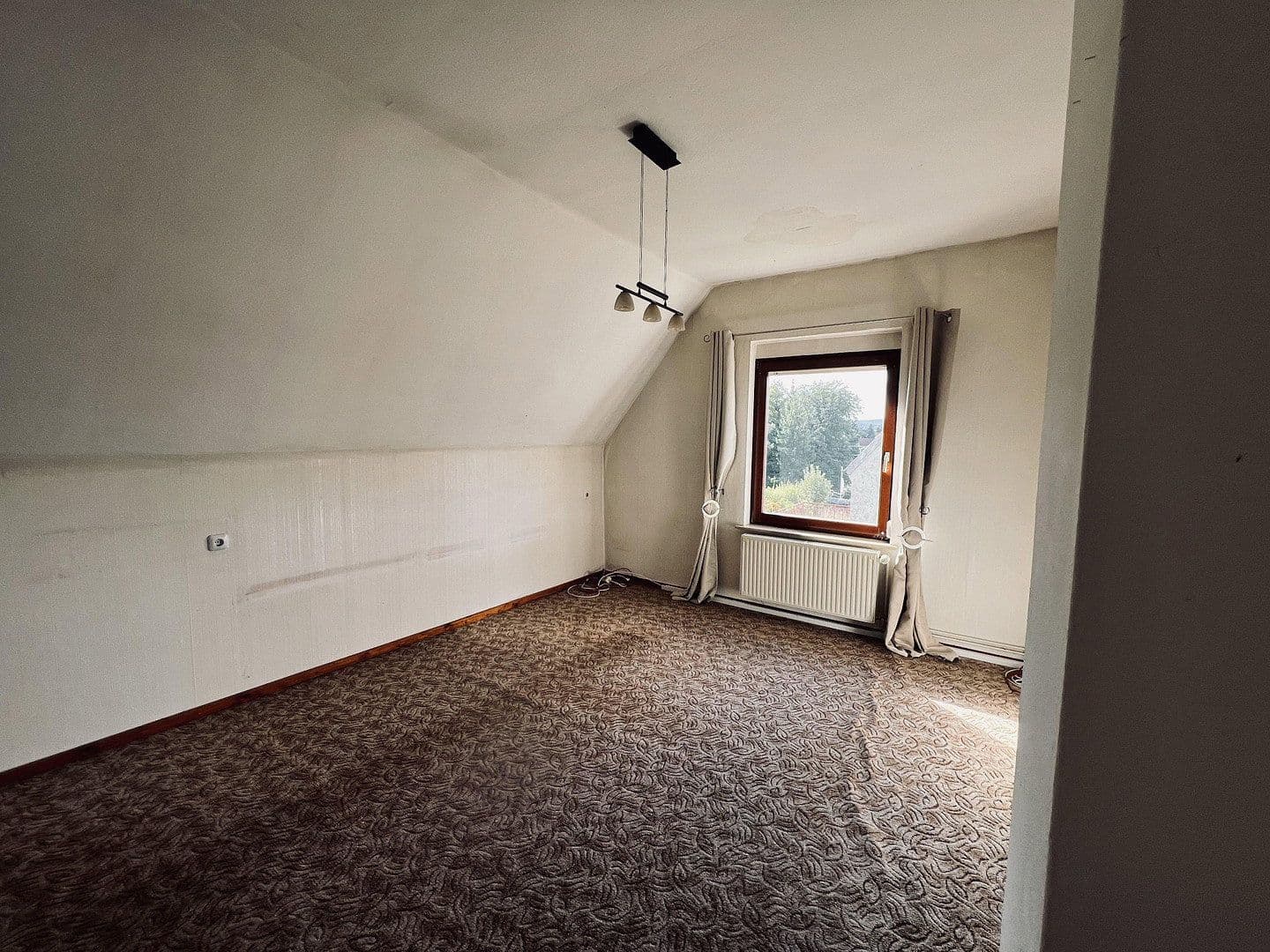Predaj domu 116 m², pozemek 891 m², Rhönblick, Durínsko Predaj domu 116 m², pozemek 891 m², Rhönblick, Durínsko