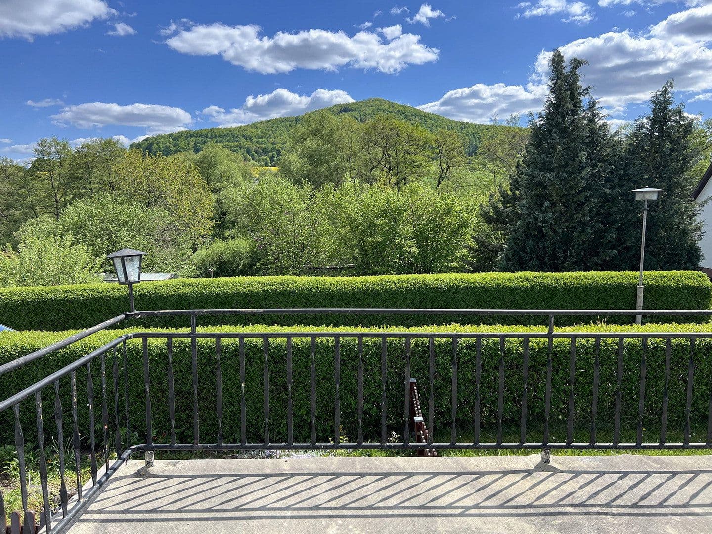 Predaj domu 116 m², pozemek 891 m², Rhönblick, Durínsko Predaj domu 116 m², pozemek 891 m², Rhönblick, Durínsko