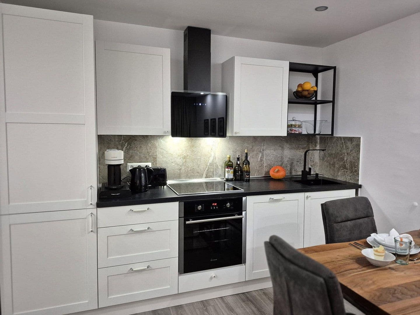 Prenájom bytu 2-izbový 60 m², Am Mühlengraben 24, Wolfsburg, Dolné Sasko Prenájom bytu 2-izbový 60 m², Am Mühlengraben 24, Wolfsburg, Dolné Sasko