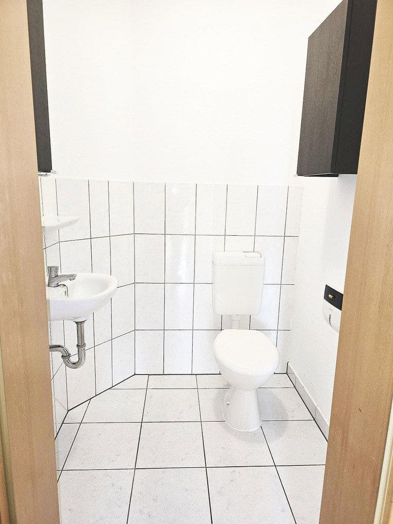 Prenájom bytu 3-izbový 67 m², Conrad Clauß Straße 20, Hohenstein-Ernstthal, Sasko Prenájom bytu 3-izbový 67 m², Conrad Clauß Straße 20, Hohenstein-Ernstthal, Sasko