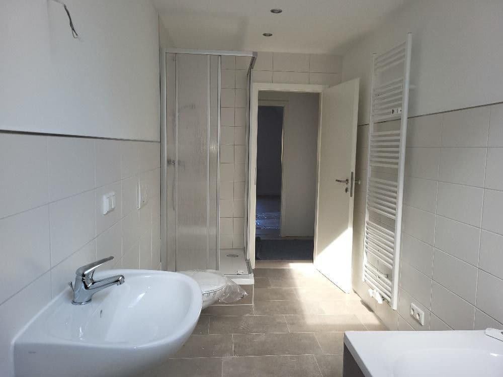 Prenájom bytu 4-izbový 107 m², Waldstraße 12, Greiz, Durínsko Prenájom bytu 4-izbový 107 m², Waldstraße 12, Greiz, Durínsko