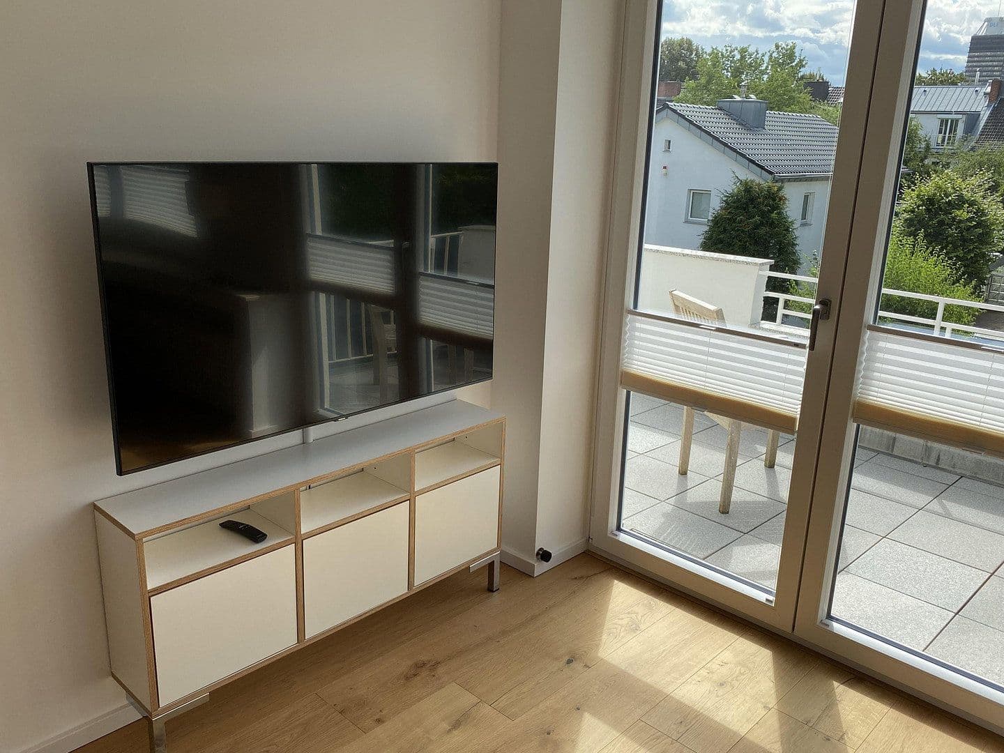 Prenájom bytu 3-izbový 80 m², Bernhardstr. 147, Köln, Severné Porýnie - Westfálsko Prenájom bytu 3-izbový 80 m², Bernhardstr. 147, Köln, Severné Porýnie - Westfálsko