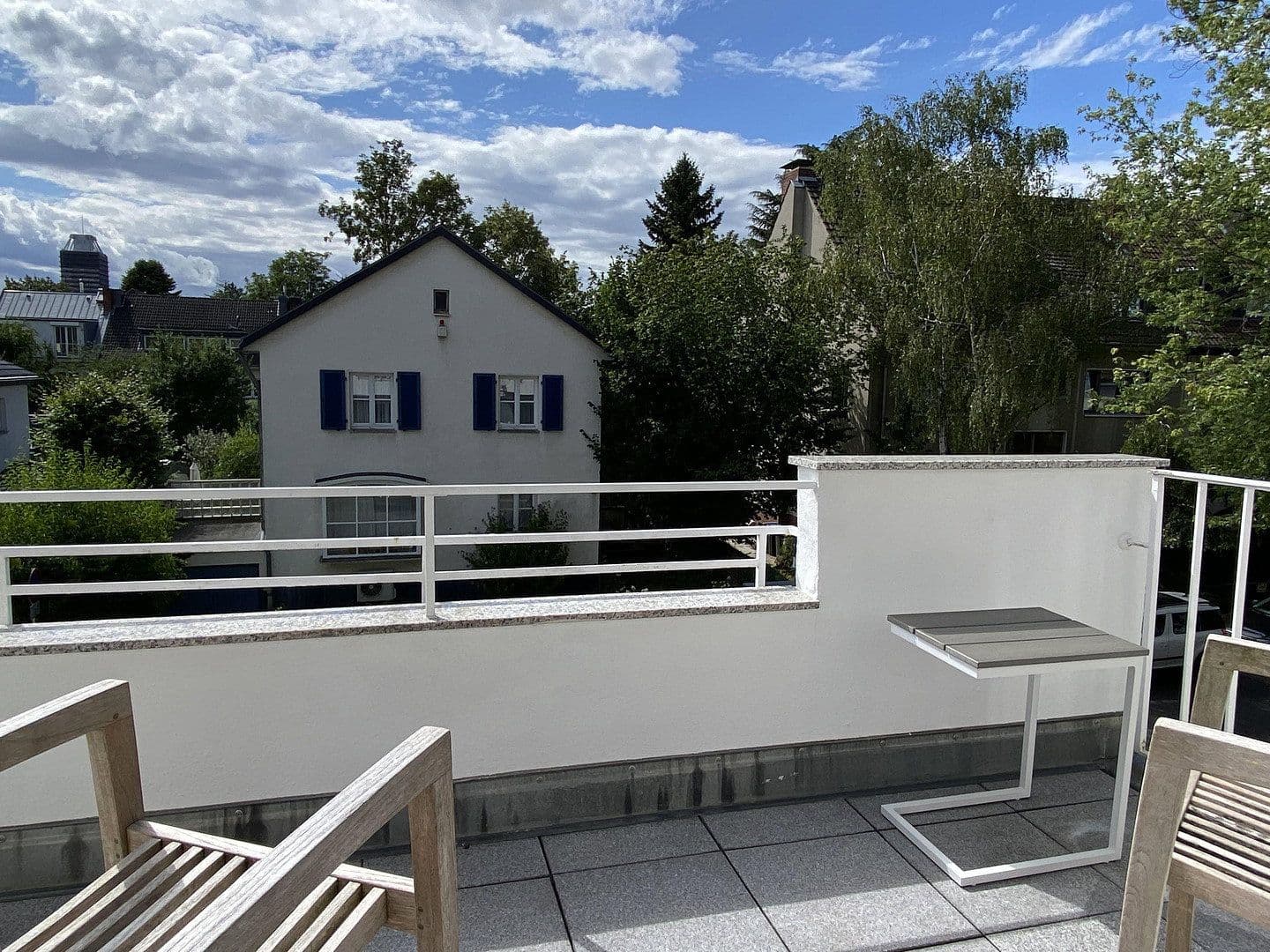 Prenájom bytu 3-izbový 80 m², Bernhardstr. 147, Köln, Severné Porýnie - Westfálsko Prenájom bytu 3-izbový 80 m², Bernhardstr. 147, Köln, Severné Porýnie - Westfálsko