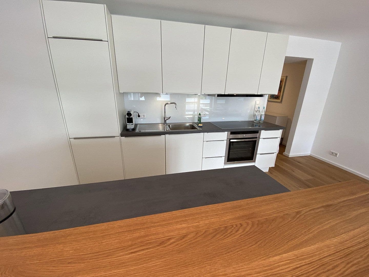 Prenájom bytu 3-izbový 80 m², Bernhardstr. 147, Köln, Severné Porýnie - Westfálsko Prenájom bytu 3-izbový 80 m², Bernhardstr. 147, Köln, Severné Porýnie - Westfálsko