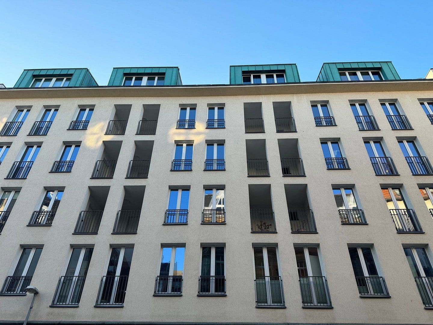 Predaj bytu 5-izbový 198 m², Albrechtstraße, Berlin, Berlín Predaj bytu 5-izbový 198 m², Albrechtstraße, Berlin, Berlín