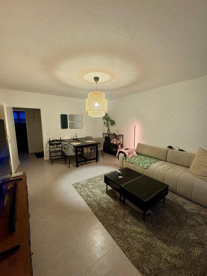 Prenájom bytu 4-izbový 80 m², Nordstr. 29, Steinau an der Straße, Hesensko Prenájom bytu 4-izbový 80 m², Nordstr. 29, Steinau an der Straße, Hesensko