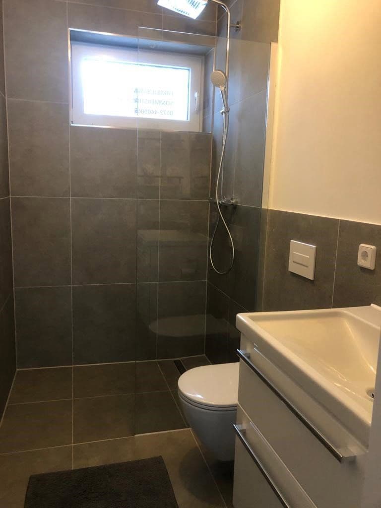 Prenájom domu 158 m², pozemek 400 m², Hohen Neuendorf, Brandenbursko Prenájom domu 158 m², pozemek 400 m², Hohen Neuendorf, Brandenbursko