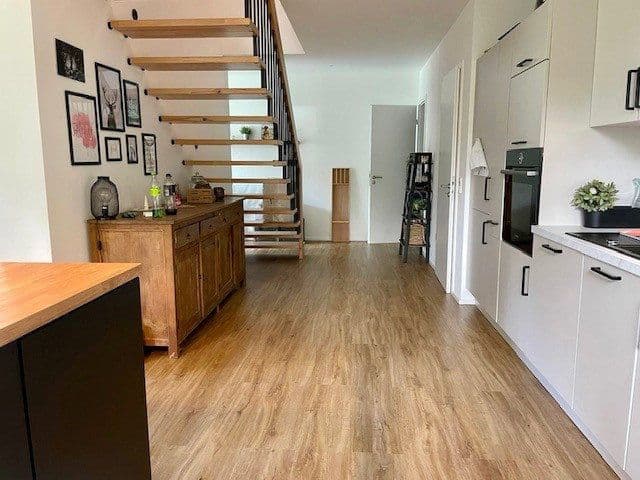 Prenájom domu 158 m², pozemek 400 m², Hohen Neuendorf, Brandenbursko Prenájom domu 158 m², pozemek 400 m², Hohen Neuendorf, Brandenbursko