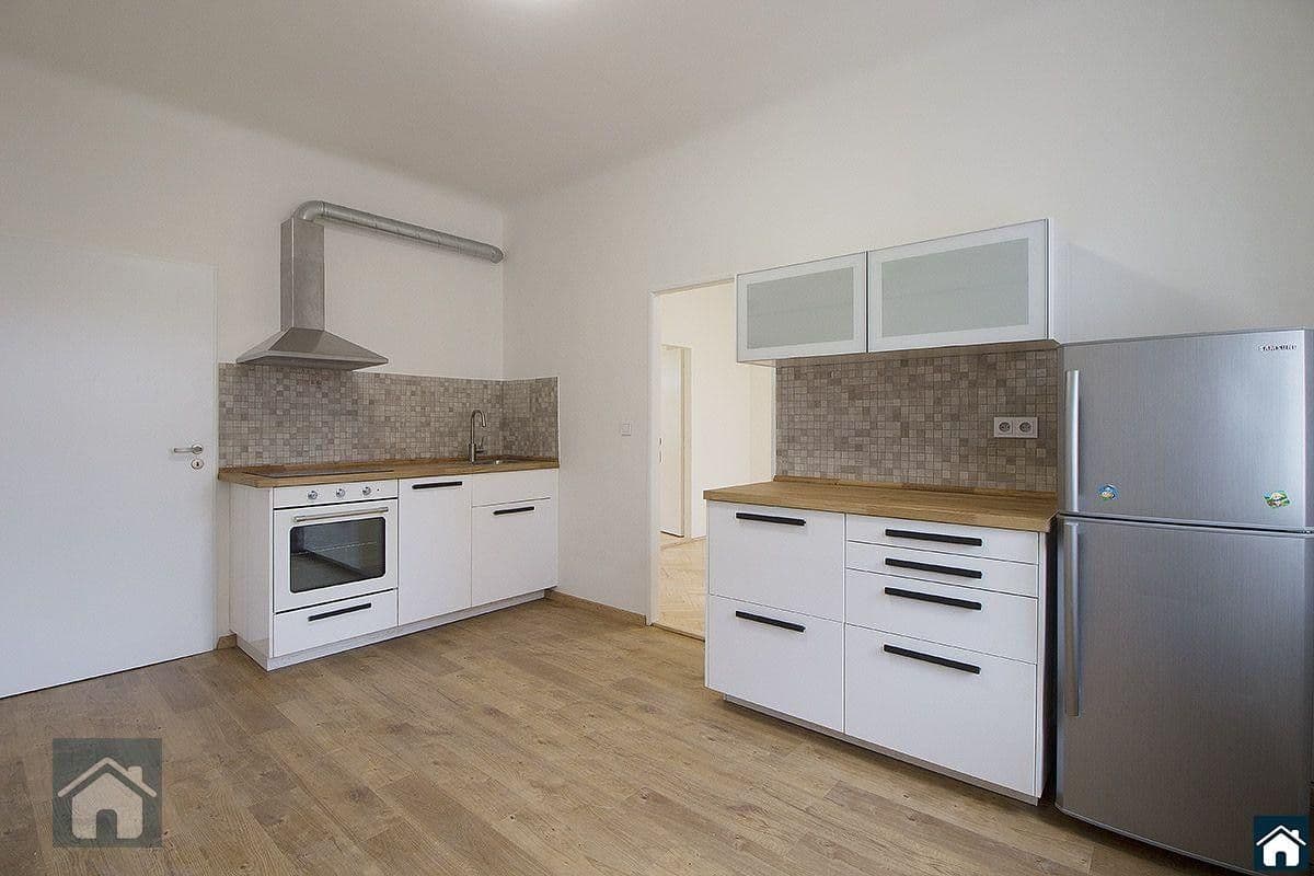 Prenájom bytu 2-izbový 55 m², Černomořská, Praha, Praha Prenájom bytu 2-izbový 55 m², Černomořská, Praha, Praha